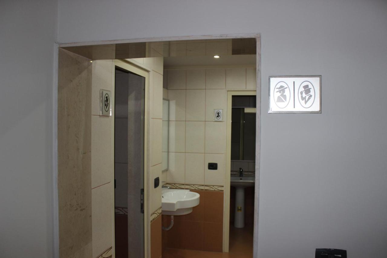Luander Hotel Tirana Exterior foto