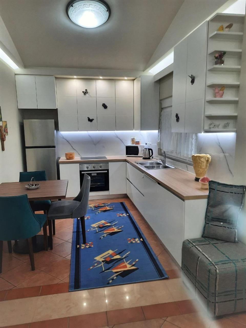 Luander Hotel Tirana Habitación foto
