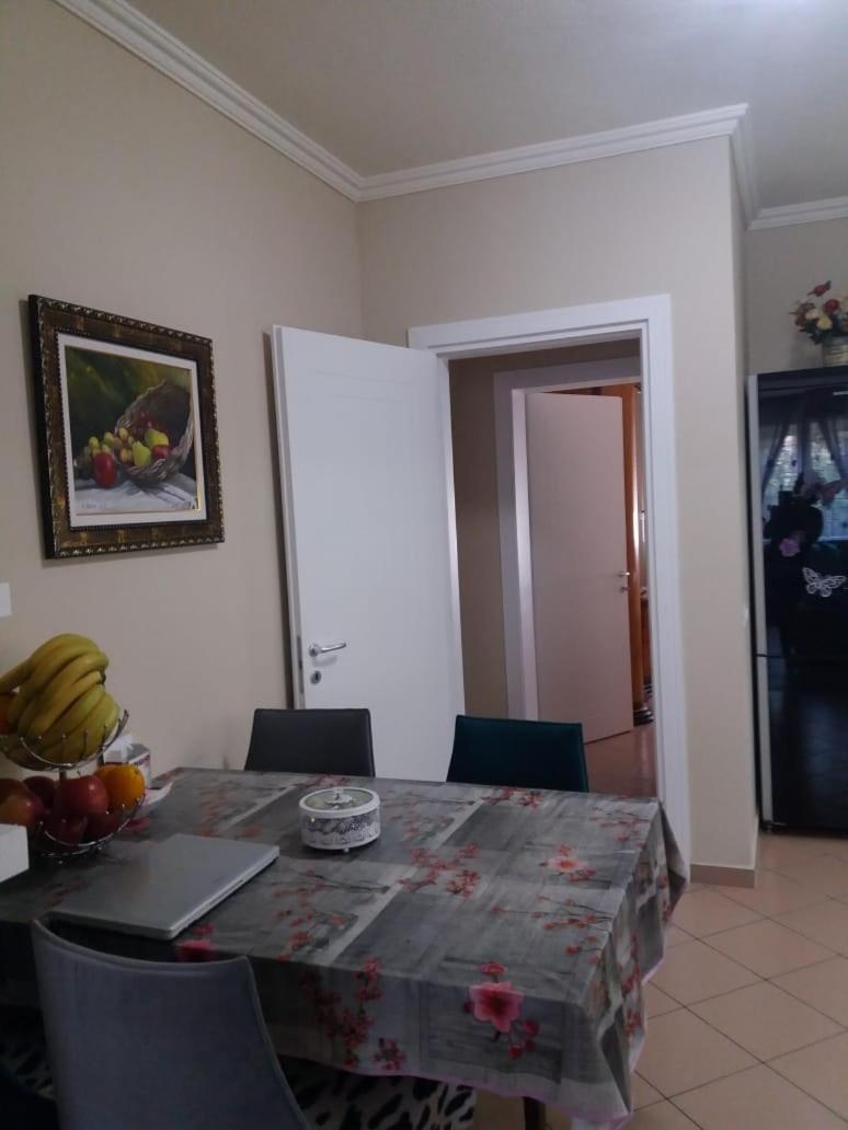 Luander Hotel Tirana Habitación foto